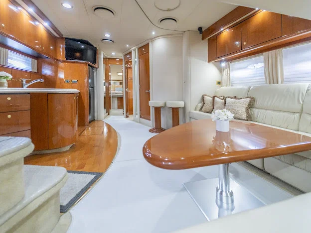 60ft Sundancer A-Yacht helm station